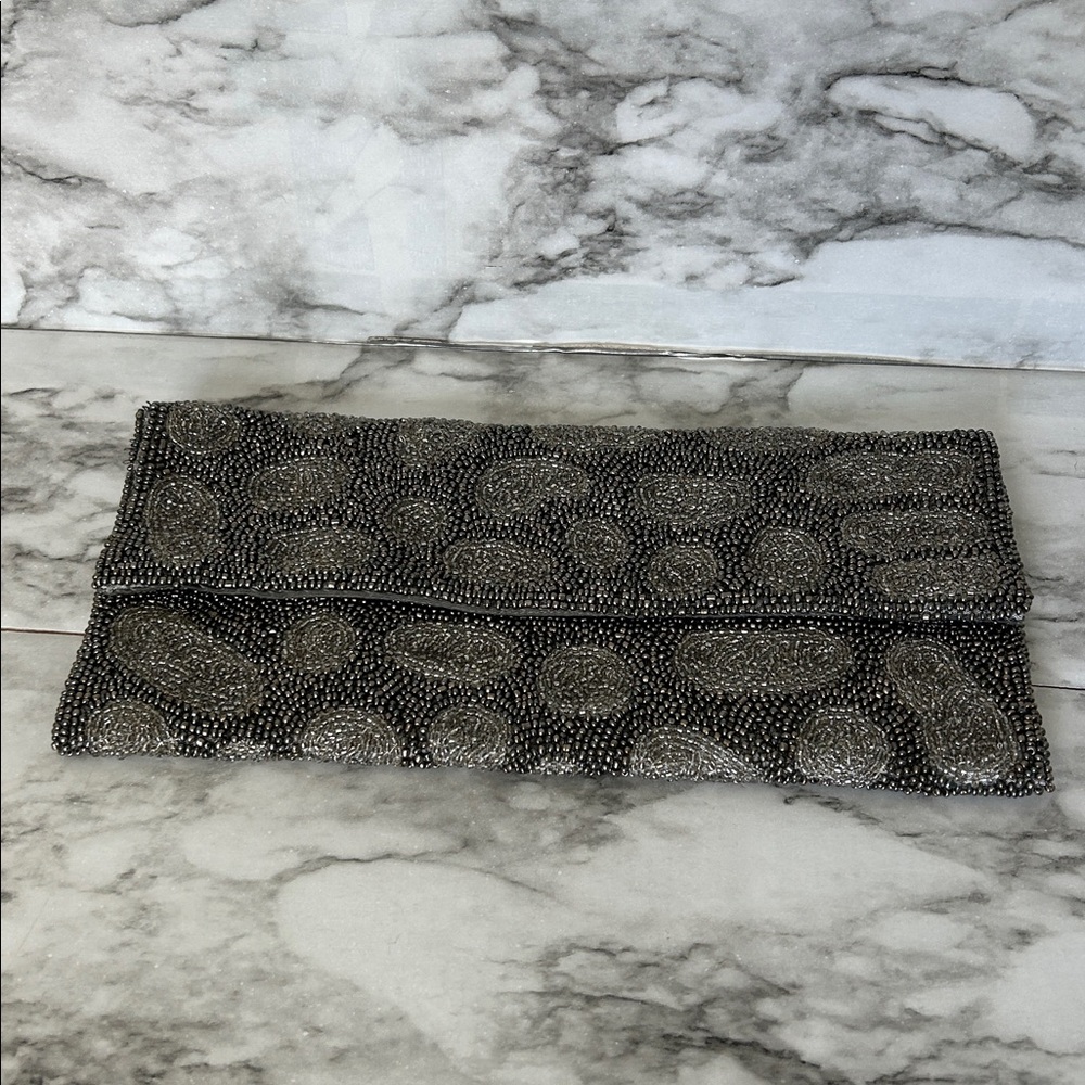 Vintage 90s (?) silver gray metallic beaded clutch hand bag special occasion bag